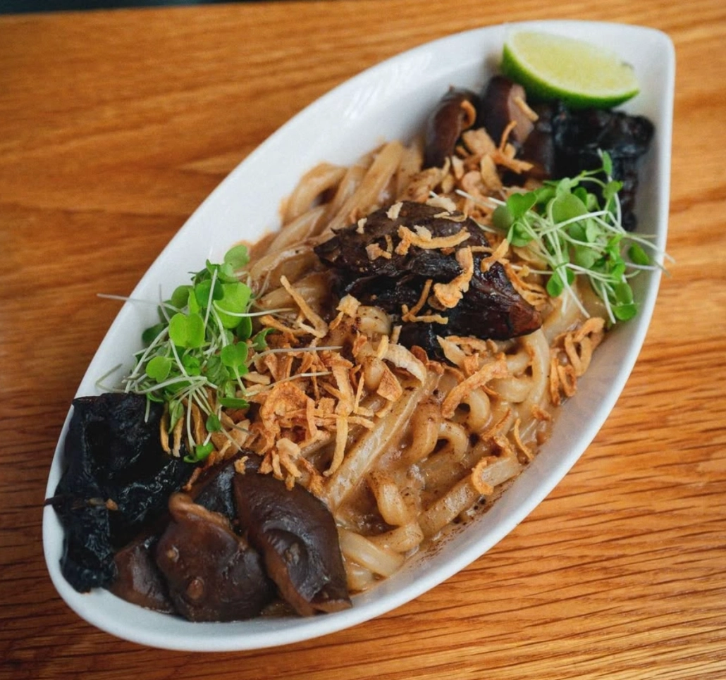 vegan dinner near Diamond District